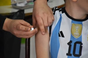 Salud y Educación continúan con los operativos de vacunación escolar en Río Gallegos