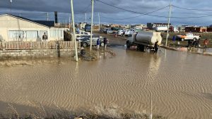 Hoy domingo: El Gobierno Provincial continuó asistiendo con todos sus recursos, a los vecinos de Río Gallegos