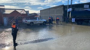 Hoy domingo: El Gobierno Provincial continuó asistiendo con todos sus recursos, a los vecinos de Río Gallegos