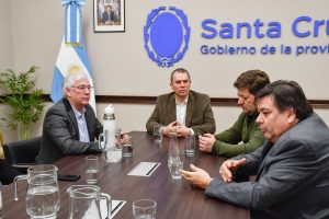 Autoridades Provinciales se reunieron con representantes de la Federación de Estibadores Portuarios