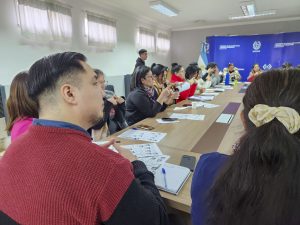 Santa Cruz inclusiva: Personal del Ministerio de Desarrollo Social se capacita en Lengua de Señas