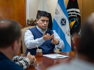 Bujer: “Vamos a acompañar a los chacareros y estancieros para fortalecer la producción en Gobernador Gregores”