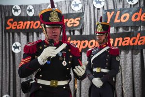 Continúan las visitas de los Granderos a Caballo a las escuelas de Río Gallegos