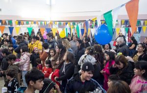 Mes de las infancias: Gran éxito de convocatoria en la Kermés del CIC Fátima