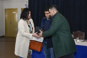 Vidal encabezó acto de entrega de ambulancias, ecógrafos y autobomba para localidades de Santa Cruz