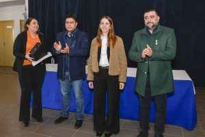 Vidal encabezó acto de entrega de ambulancias, ecógrafos y autobomba para localidades de Santa Cruz