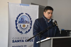 Vidal encabezó acto de entrega de ambulancias, ecógrafos y autobomba para localidades de Santa Cruz