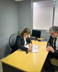 Educación firmó un convenio con el Municipio de Puerto San Julián para la mejora de edificios escolares