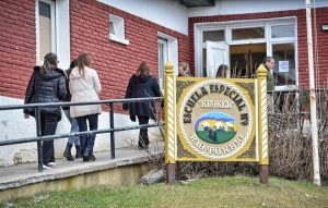 Rasgido visitó escuelas de la Cuenca Carbonífera