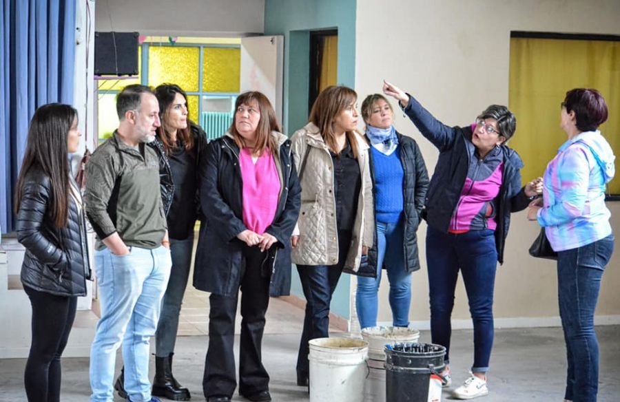 Rasgido visitó escuelas de la Cuenca Carbonífera
