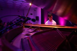 A sala llena y con emotivo homenaje a Hugo Giménez Agüero finalizó el ciclo “Pianistas del Sur”