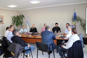 Conforman mesa de trabajo para incluir a proveedores santacruceños en Cerro Vanguardia