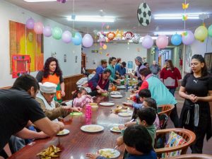 Infancias disfrutaron de una tarde de alegría con los adultos mayores del Zumalacarregui