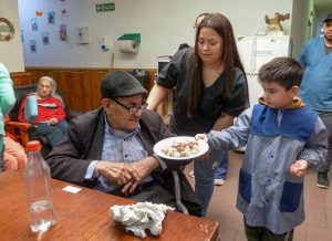 Infancias disfrutaron de una tarde de alegría con los adultos mayores del Zumalacarregui