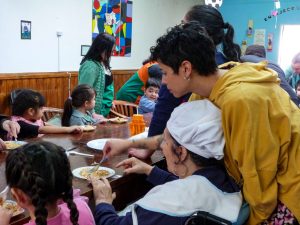 Infancias disfrutaron de una tarde de alegría con los adultos mayores del Zumalacarregui