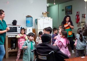 Infancias disfrutaron de una tarde de alegría con los adultos mayores del Zumalacarregui