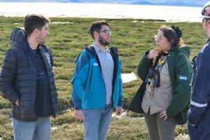 El Gobierno de Santa Cruz refuerza el control ambiental tras incidente en Punta Loyola