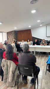 Santa Cruz impulsa mesa de trabajo para enfrentar la desregulación del sector turístico