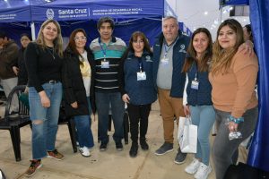 La comunidad de Piedra Buena disfrutó de la primera jornada del Mercado de Economía Comunitaria
