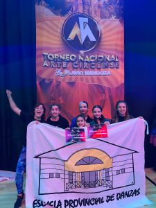 La Escuela Provincial de Danzas se lució en distintos escenarios
