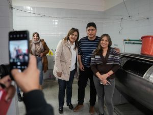 Claudio Vidal encabezó la entrega de equipamiento en instituciones educativas de Gobernador Gregores