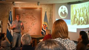 Presentaron material fotográfico inédito sobre la comisión de límites geográficos en Santa Cruz