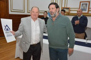 Vidal entregó títulos de propiedad a familias de la Cuenca Carbonífera