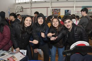 Con gran participación de estudiantes se realizó la Primera Feria de Carreras