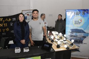 Con gran participación de estudiantes se realizó la Primera Feria de Carreras