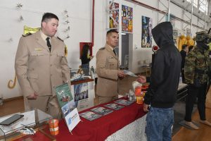 Con gran participación de estudiantes se realizó la Primera Feria de Carreras