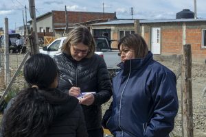 Programa Alimentario Santacruceño: recorrido territorial en los barrios Los Lolos y Madres a la Lucha