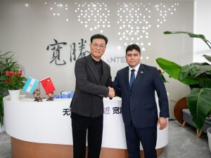 Claudio Vidal continúa su recorrido por municipios en China para impulsar inversiones tecnológicas y el desarrollo de YCRT
