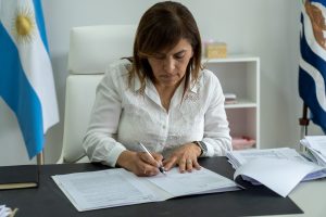 Educación firmó convenio con el Municipio de Río Turbio para la mejora de edificios escolares