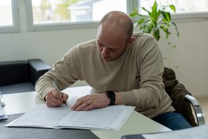 Educación firmó convenio con el Municipio de Río Turbio para la mejora de edificios escolares