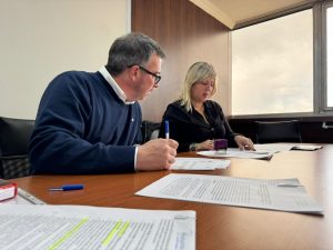 Deudor Alimentario: Santa Cruz y Tierra del Fuego firmaron convenio para el intercambio de datos