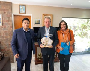 Embajador de Alemania visita Santa Cruz para fortalecer vínculos con el gobierno provincial