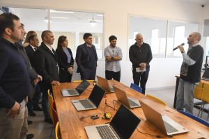 Vidal inauguró el Taller de Innovación Educativa de la Escuela del Viento