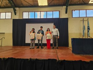 Proyectos de estudiantes secundarios fueron premiados a la innovación educativa