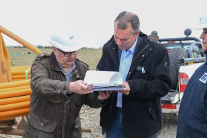 El Gobierno Provincial firmó convenio para avanzar en la red de gas del Barrio Aeroclub de Río Gallegos