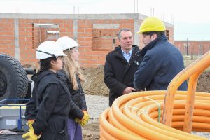 El Gobierno Provincial firmó convenio para avanzar en la red de gas del Barrio Aeroclub de Río Gallegos