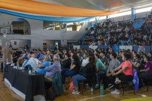 Con más de 500 inscriptos inició el 2° Congreso de Educación Física y Deporte