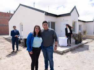 Vidal: “Hoy se cumple el sueño de la vivienda propia para los vecinos de Perito Moreno”