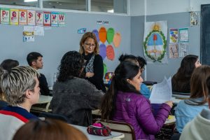 Más de 250 aspirantes rinden los exámenes de idoneidad