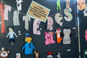 Estudiantes presentaron el Proyecto “Plásticos hasta en el aire que respiramos” en el Centro Cultural