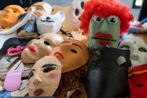 Estudiantes presentaron el Proyecto “Plásticos hasta en el aire que respiramos” en el Centro Cultural