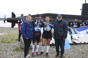 El Gobierno de Santa Cruz recibió a los atletas de la Segunda Ultra Maratón homenaje ARA San Juan