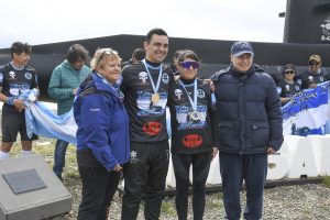 El Gobierno de Santa Cruz recibió a los atletas de la Segunda Ultra Maratón homenaje ARA San Juan