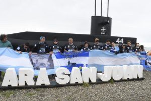 El Gobierno de Santa Cruz recibió a los atletas de la Segunda Ultra Maratón homenaje ARA San Juan