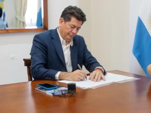 Histórico convenio entre YCRT y Servicios Públicos Sociedad del Estado