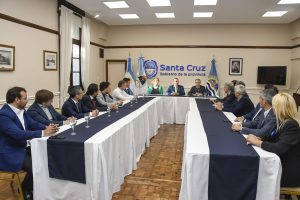 Mesa empresarial en Casa de Gobierno: Santa Cruz y Suecia abren diálogo para inversores